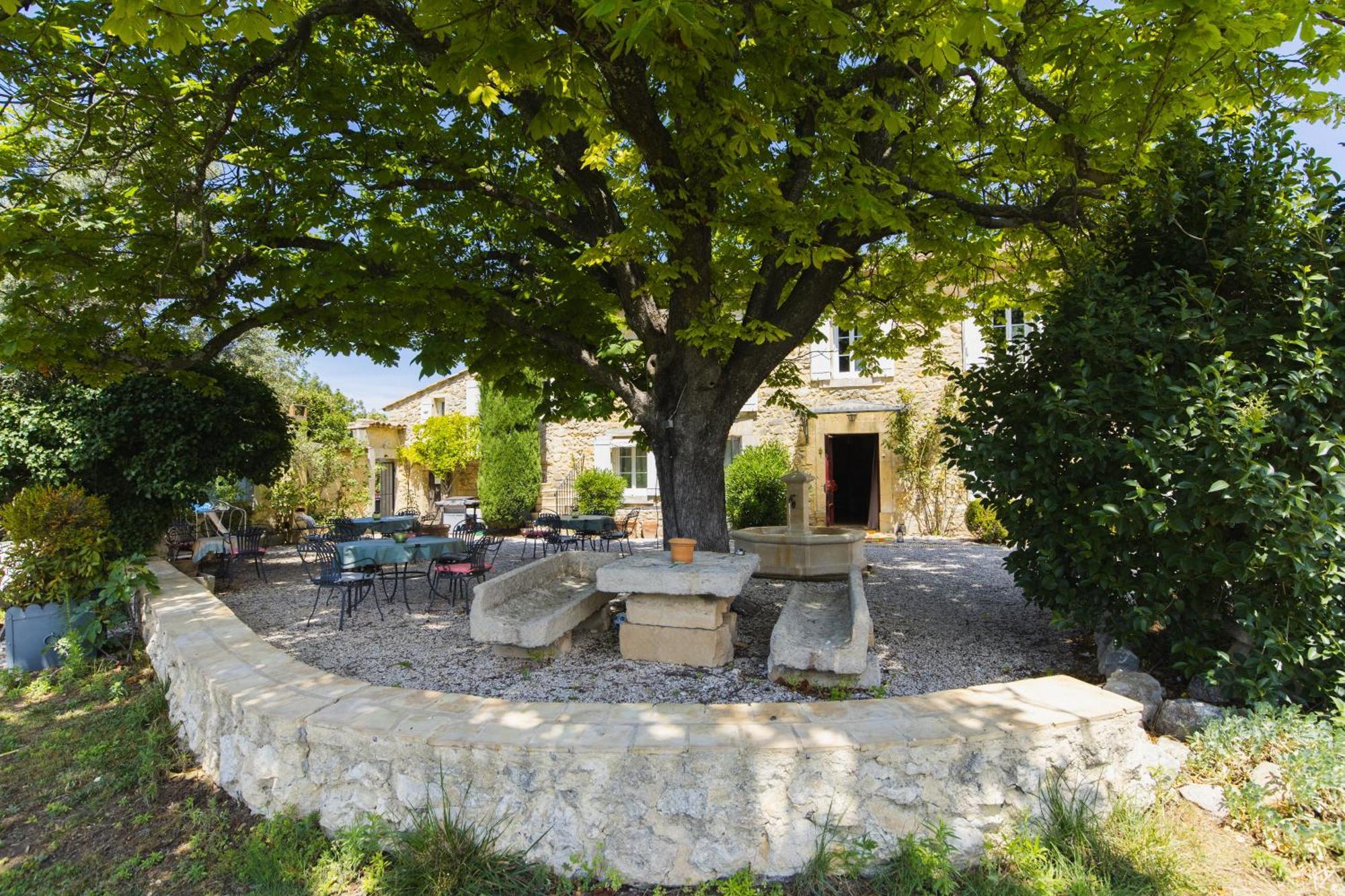 Lagnes Chambre D'Hotes - B&B - Fleur De Coton Chez Manon En Luberon מראה חיצוני תמונה