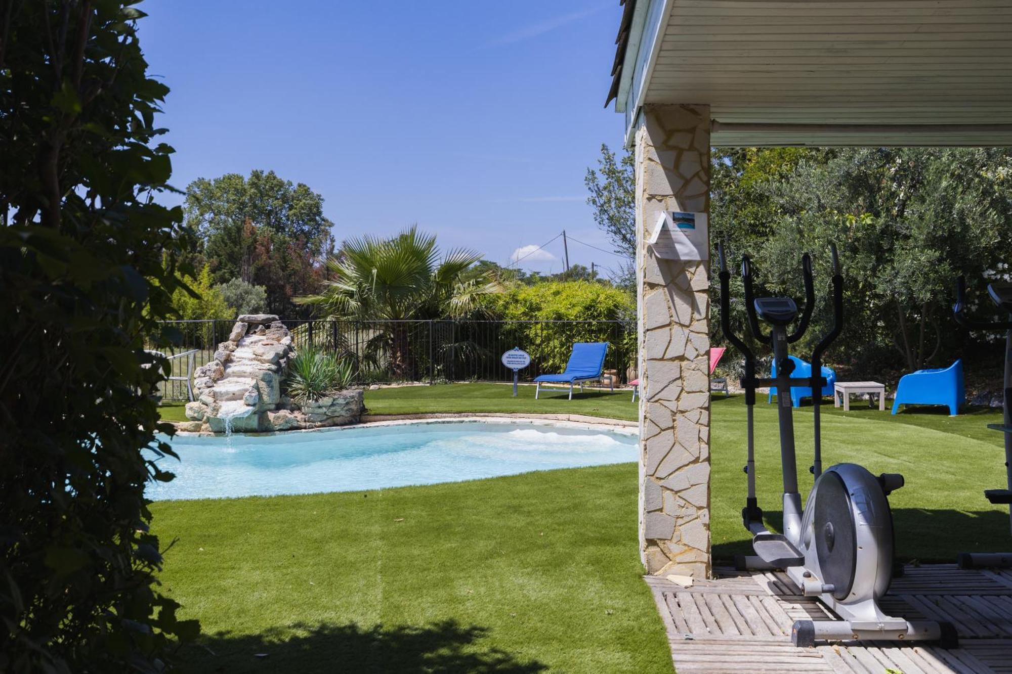 Lagnes Chambre D'Hotes - B&B - Fleur De Coton Chez Manon En Luberon מראה חיצוני תמונה